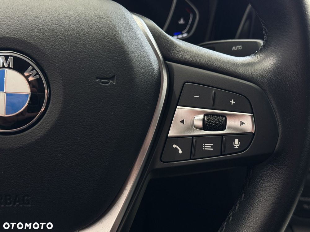 BMW Seria 3 318i Advantage - 23