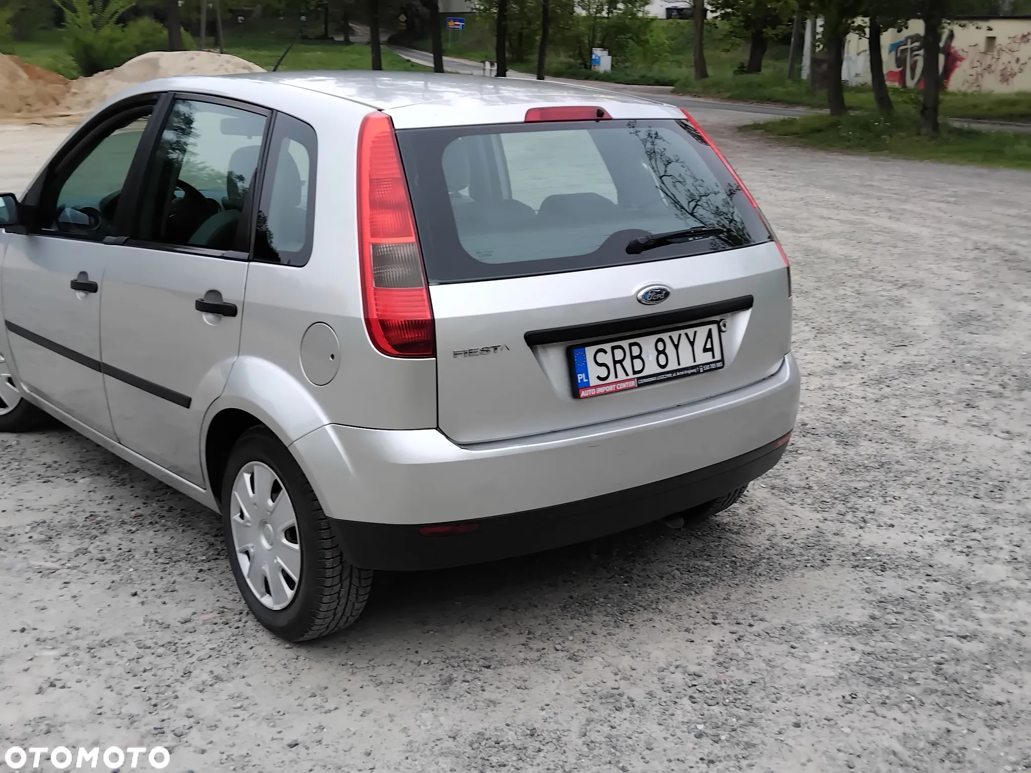 Ford Fiesta 1.4 Ambiente - 22