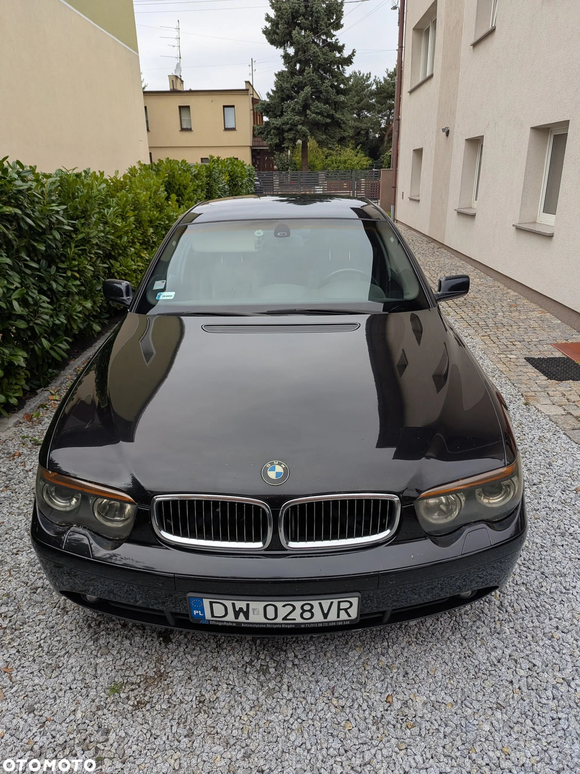 BMW Seria 7 745i - 4