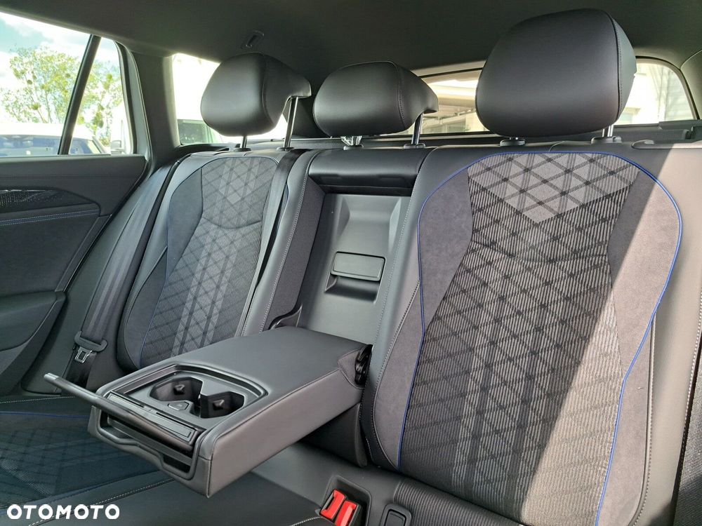 Volkswagen Passat Variant - 35