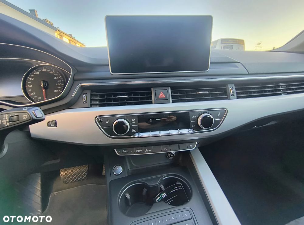 Audi A4 Avant 2.0 TDI S tronic - 12