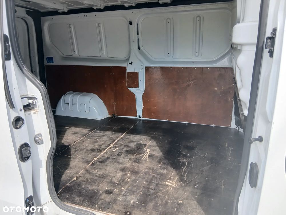 Renault TRAFIC - 11