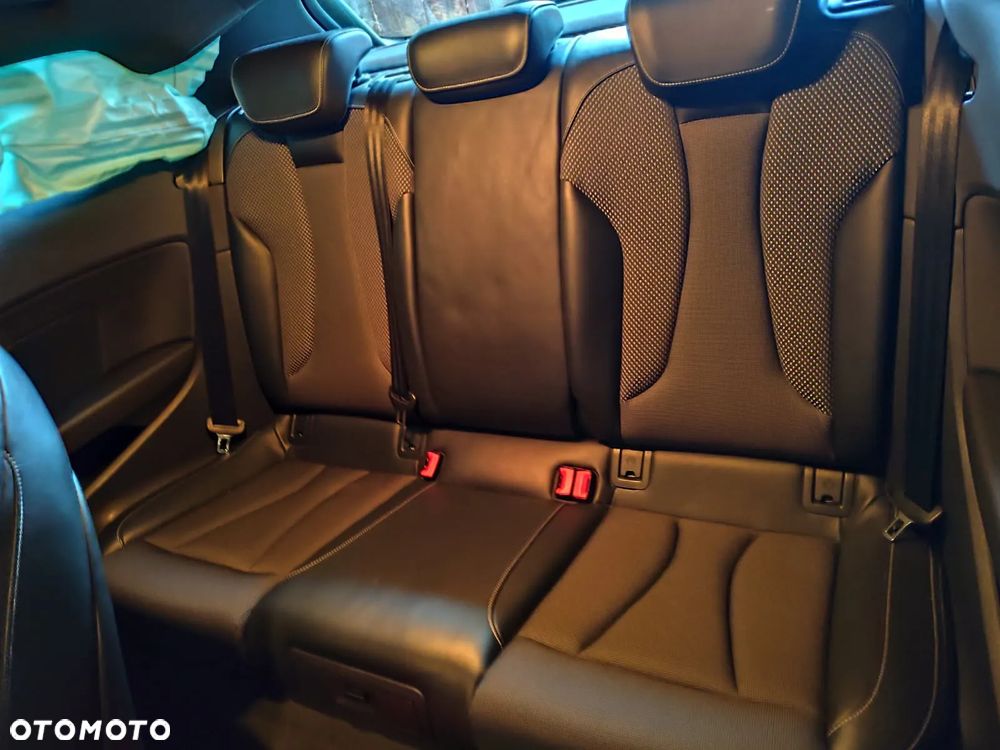 Audi A3 3-drzwiowe 2.0 TDI (clean diesel) Ambiente - 12