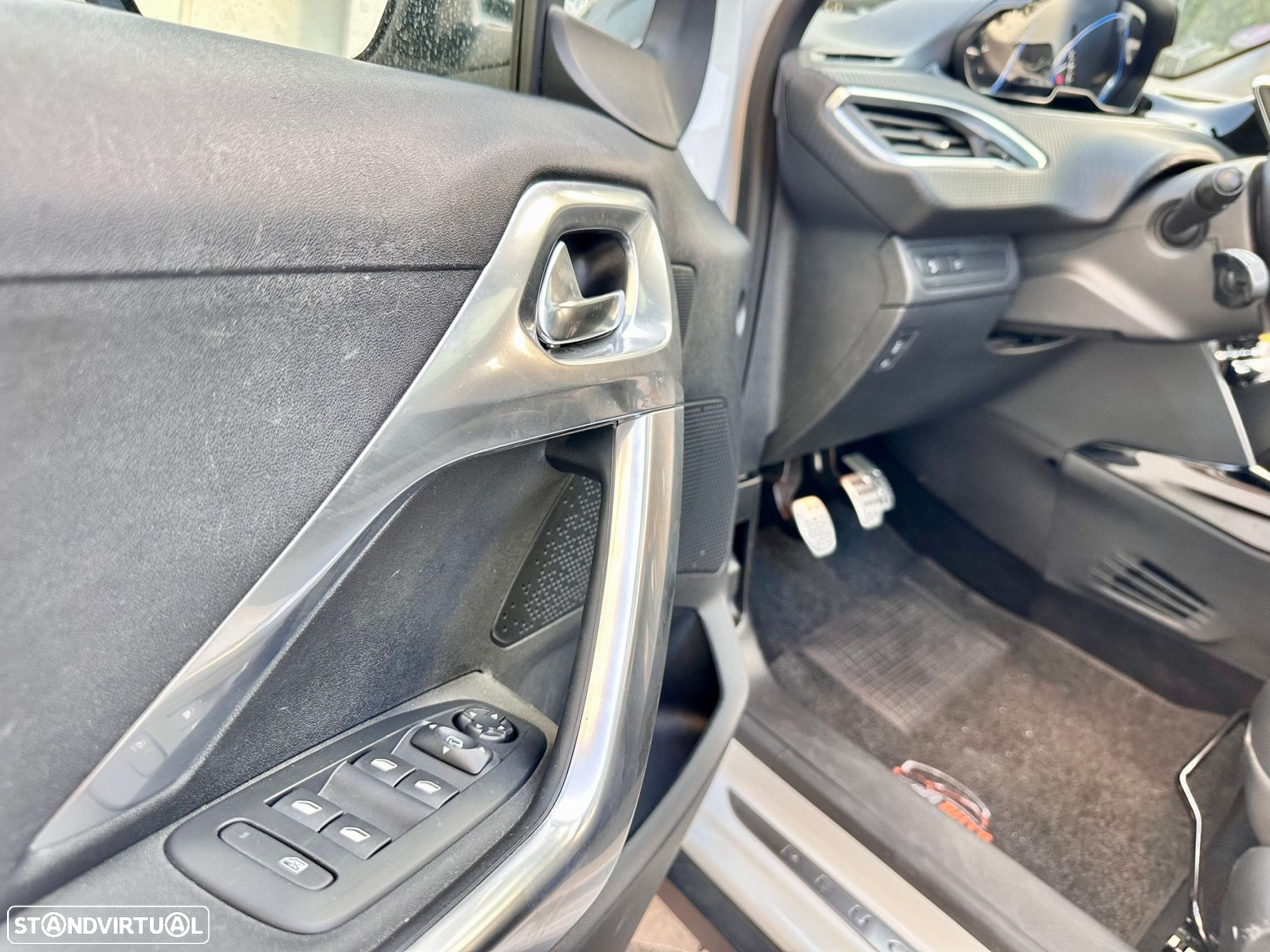 Peugeot 2008 1.2 PureTech Crossway - 15