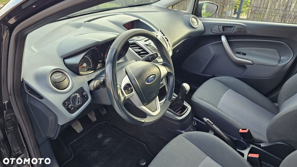 Ford Fiesta 1.25 Ambiente - 11