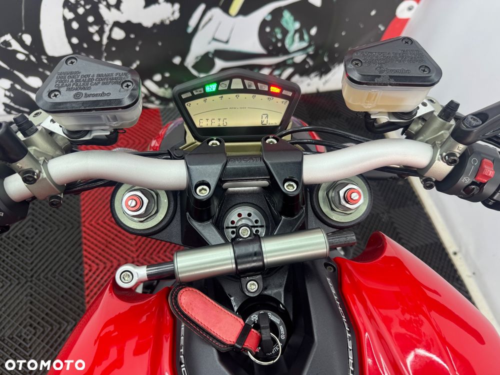Ducati Streetfighter 1098 - 23