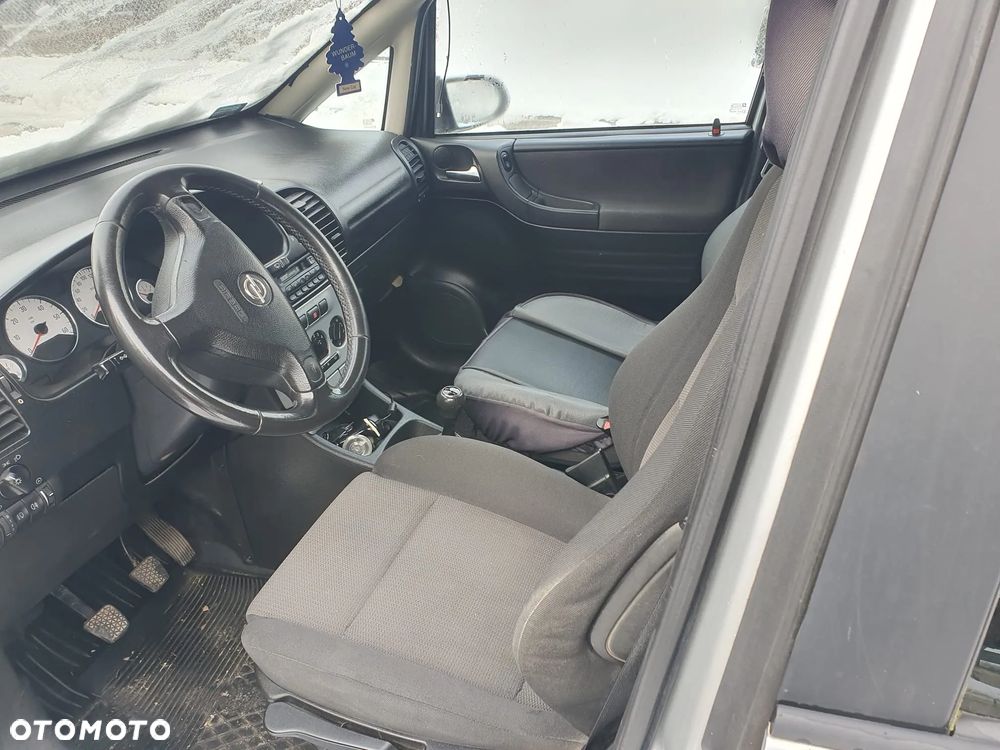 Opel Zafira 2.0 DTI - 8