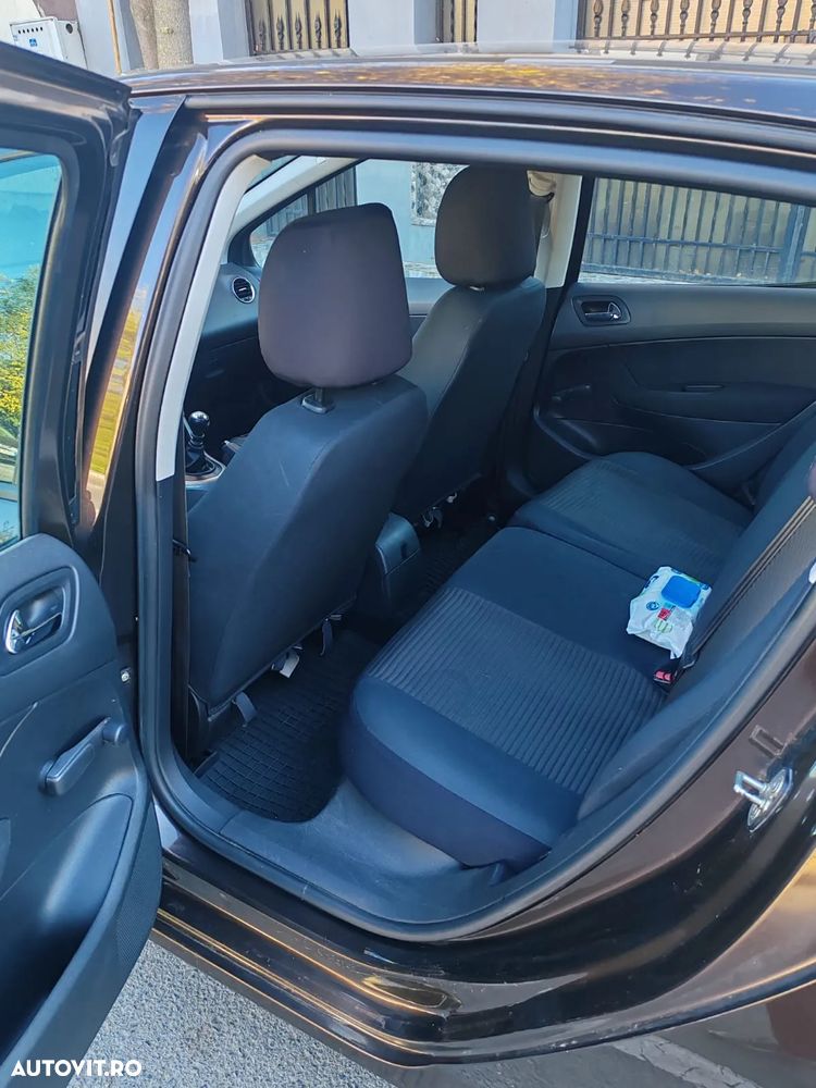 Peugeot 308 1.6 e-HDI FAP STT Active - 8