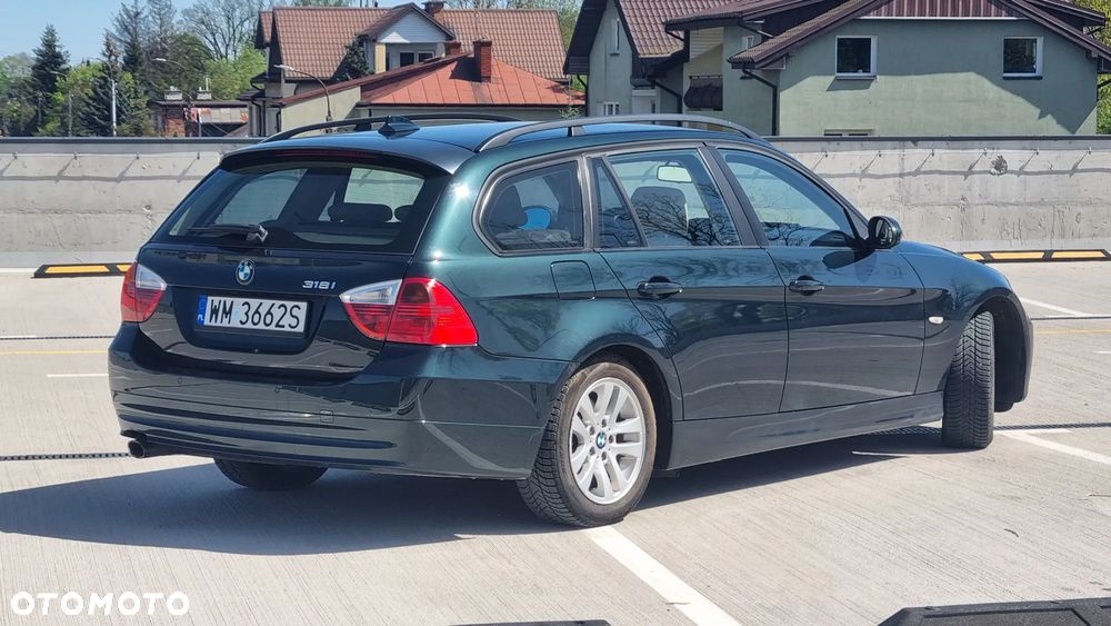 BMW Seria 3 318i - 9