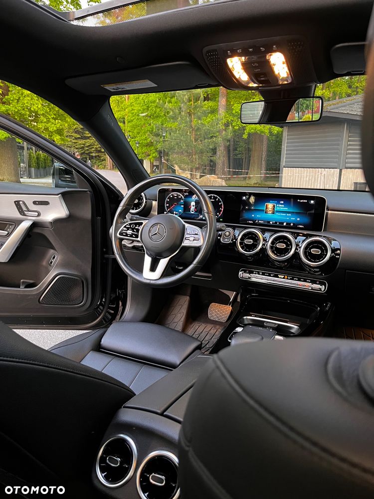 Mercedes-Benz Klasa A 220 4Matic 7G-DCT - 30