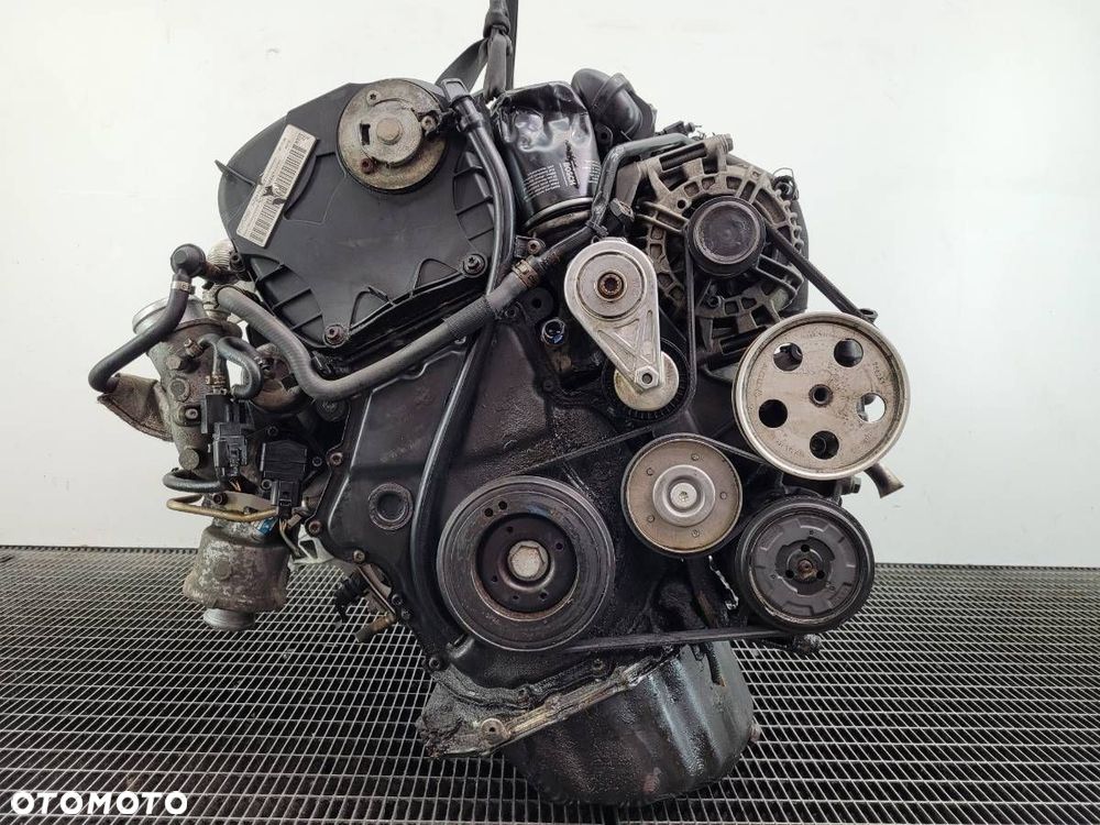 SILNIK KOMPLETNY CDHB 1.8 TFSI 160 AUDI A4 B8 - 7