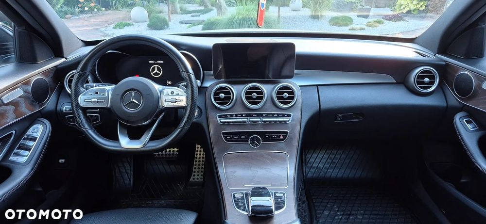 Mercedes-Benz Klasa C 300 9G-TRONIC - 13