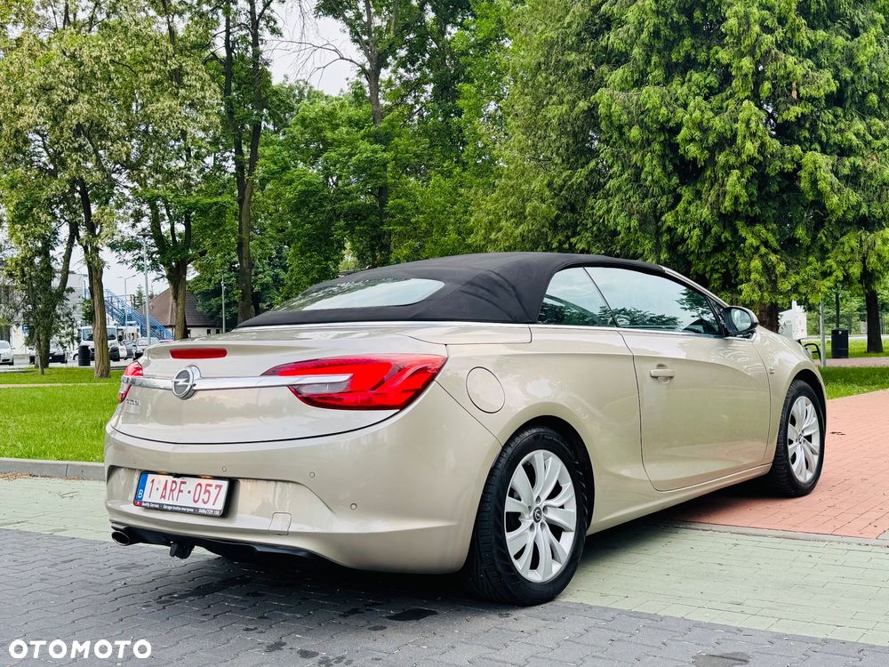 Opel Cascada 1.4 T Cosmo S&S - 23