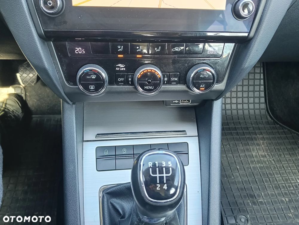 Skoda Octavia 1.6 TDI Premium Edition - 16