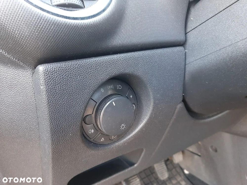 Opel Corsa 1.2 16V Enjoy - 14