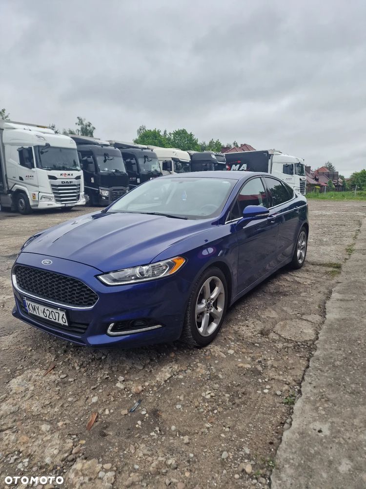 Ford Fusion - 2