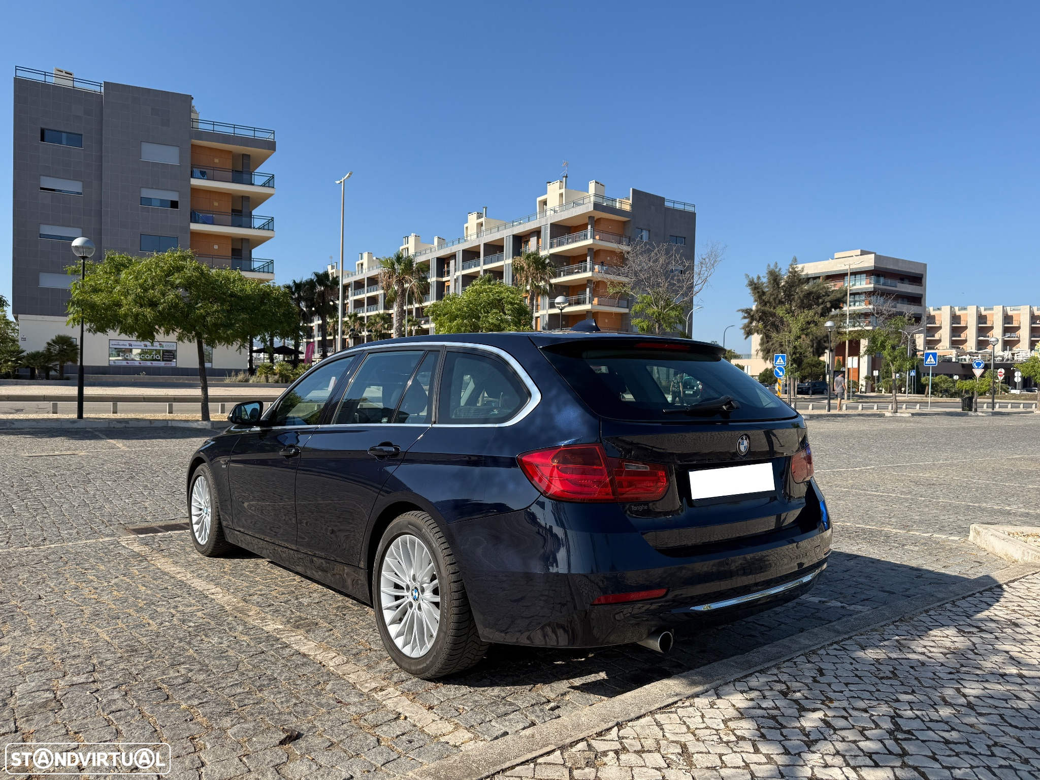 BMW 318 d Touring Luxury Line - 4