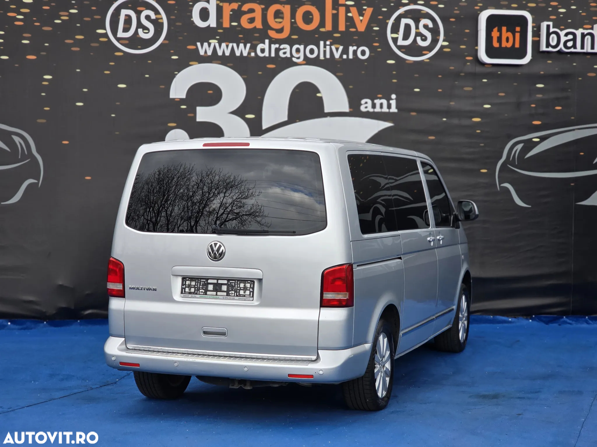 Volkswagen Caravelle - 3
