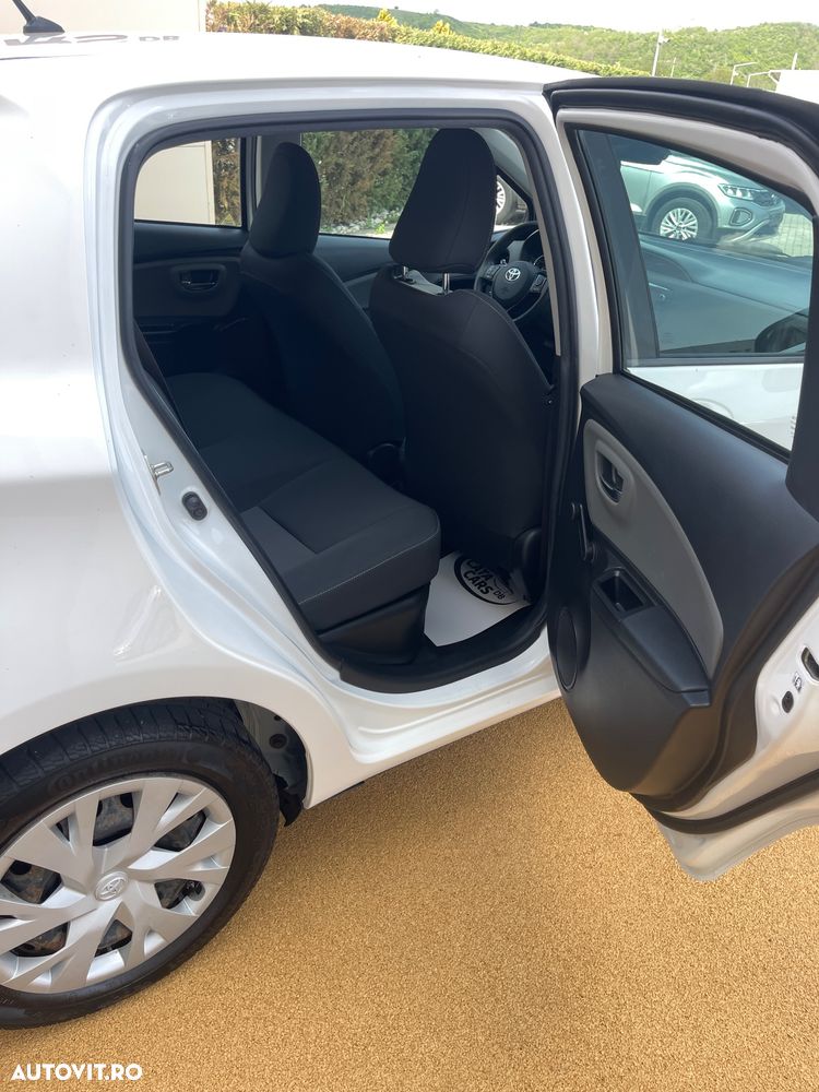 Toyota Yaris 1.5 VVT-i HSD Active - 23
