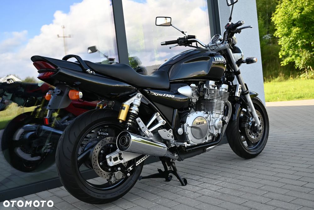 Yamaha XJR - 5