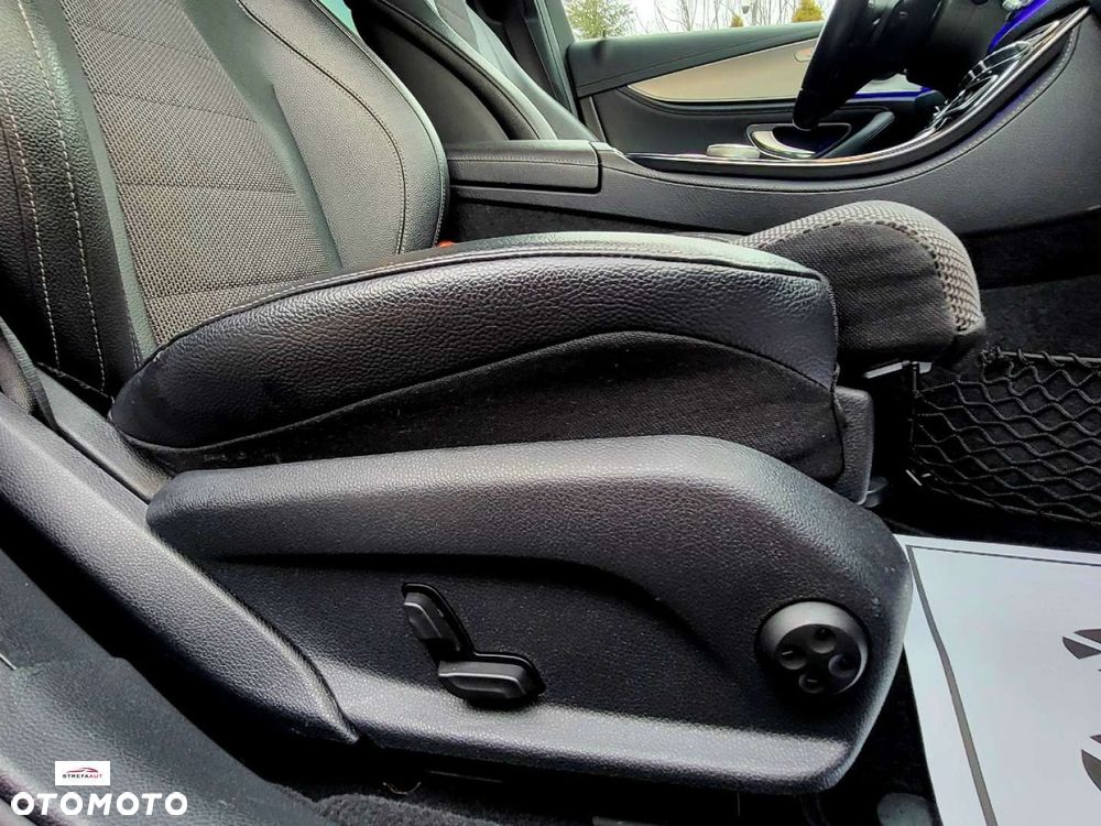 Mercedes-Benz Klasa E - 28