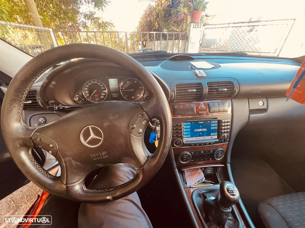 Mercedes-Benz E 220 CDi Elegance - 10