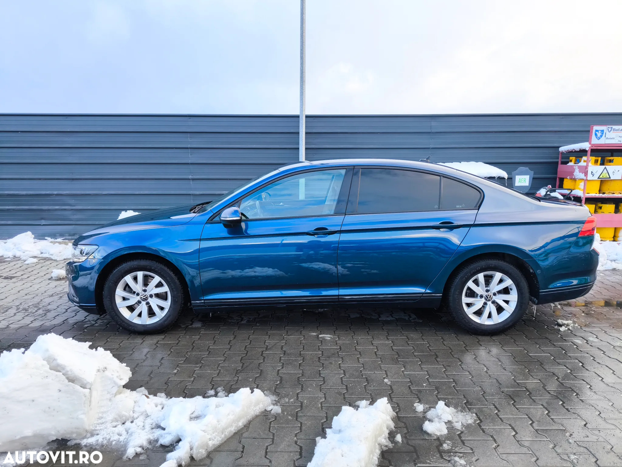 Volkswagen Passat - 9