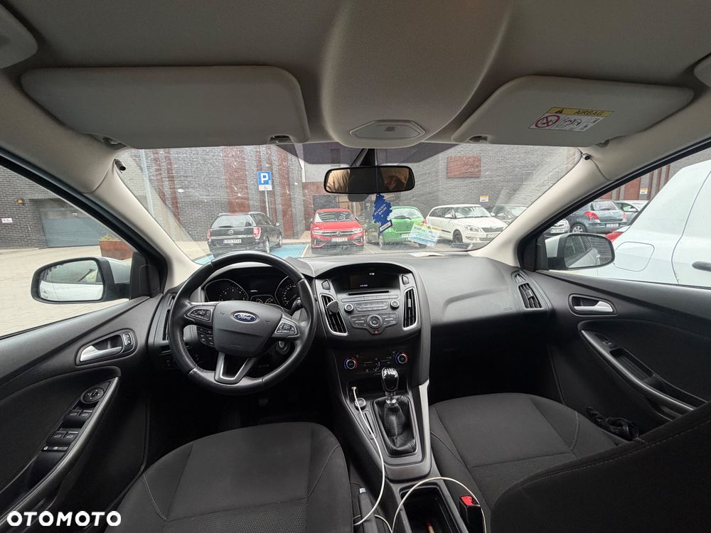 Ford Focus 1.5 TDCi SYNC Edition - 6
