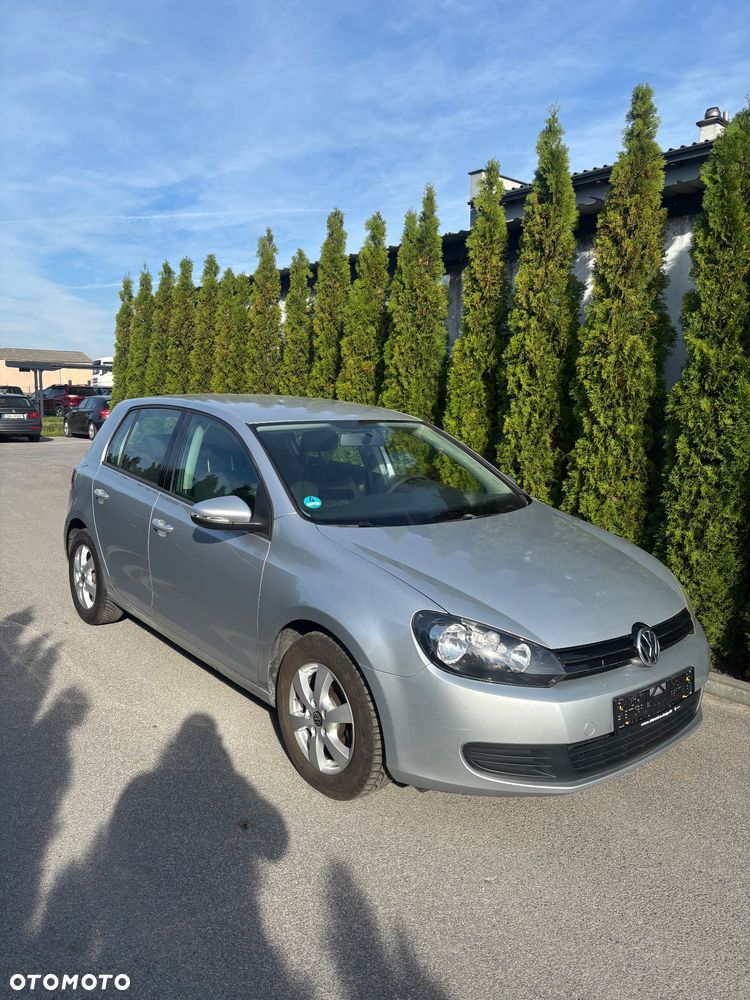 Volkswagen Golf - 1