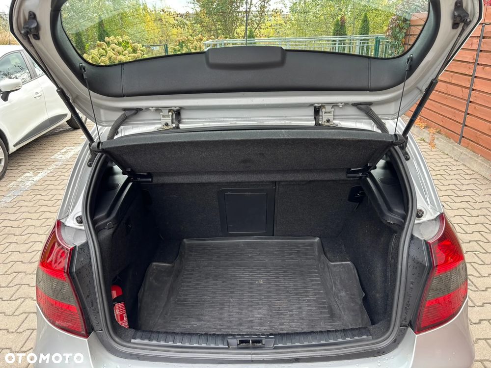 BMW Seria 1 130i - 14