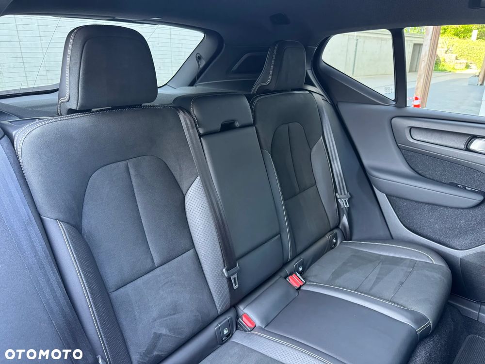 Volvo XC 40 T4 R-Design - 17