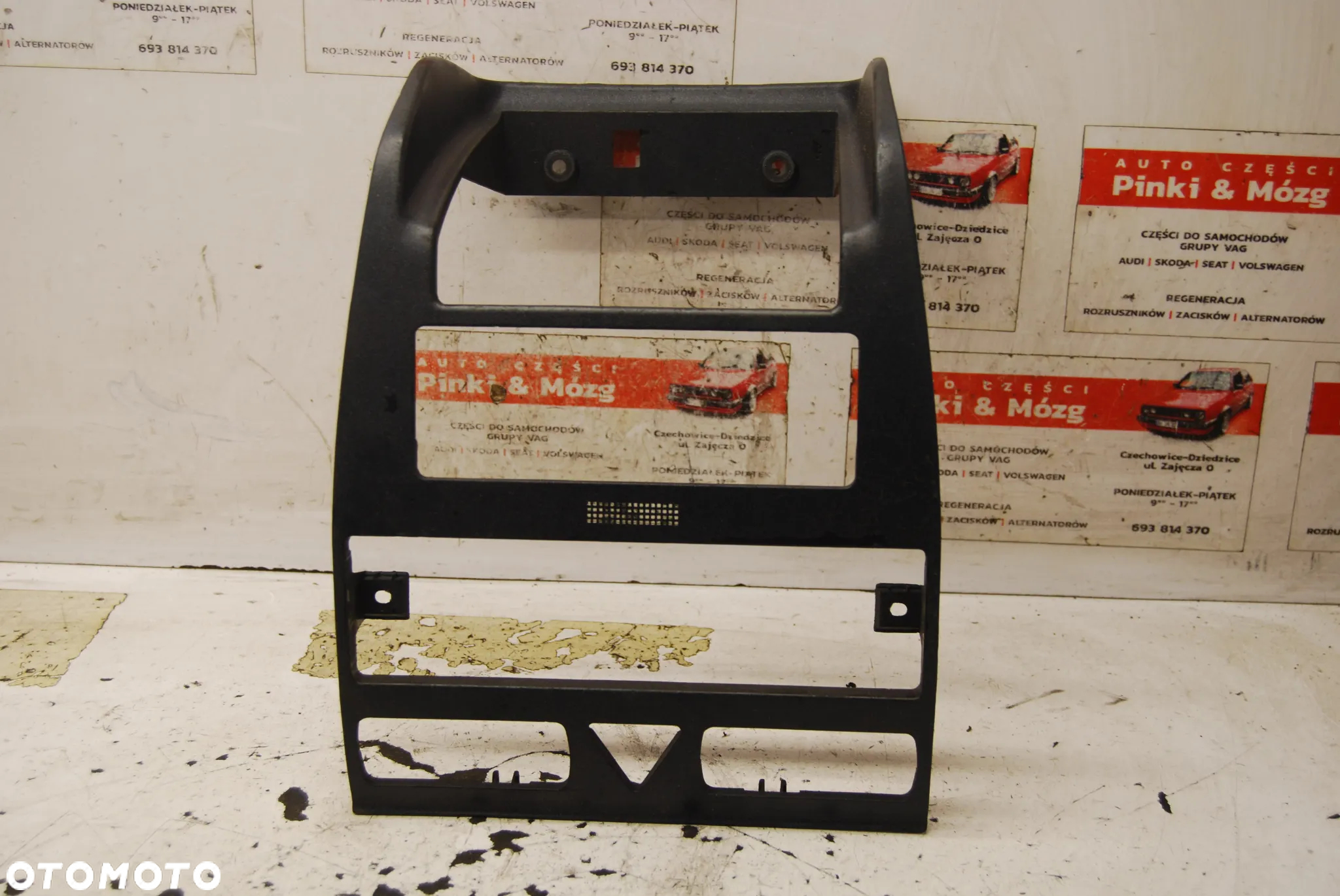 RAMKA OBUDOWA KONSOLI RADIA 8L0863263A AUDI A3 8L - 5