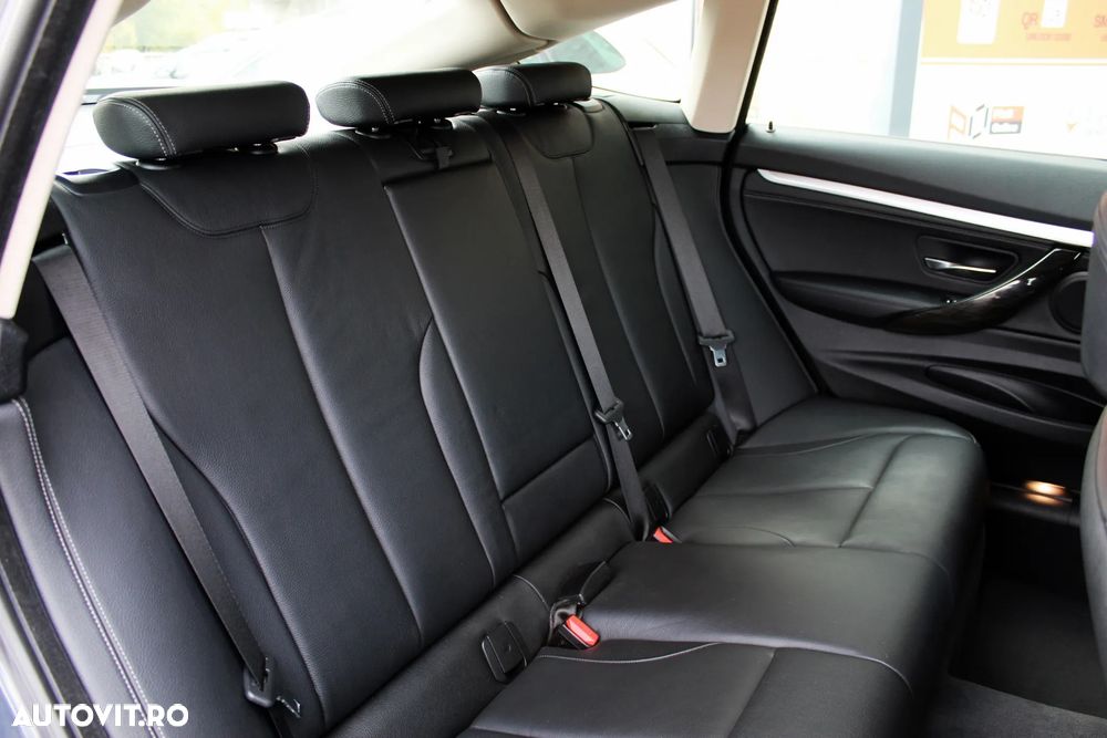 BMW Seria 3 318d Aut. Luxury Line - 14