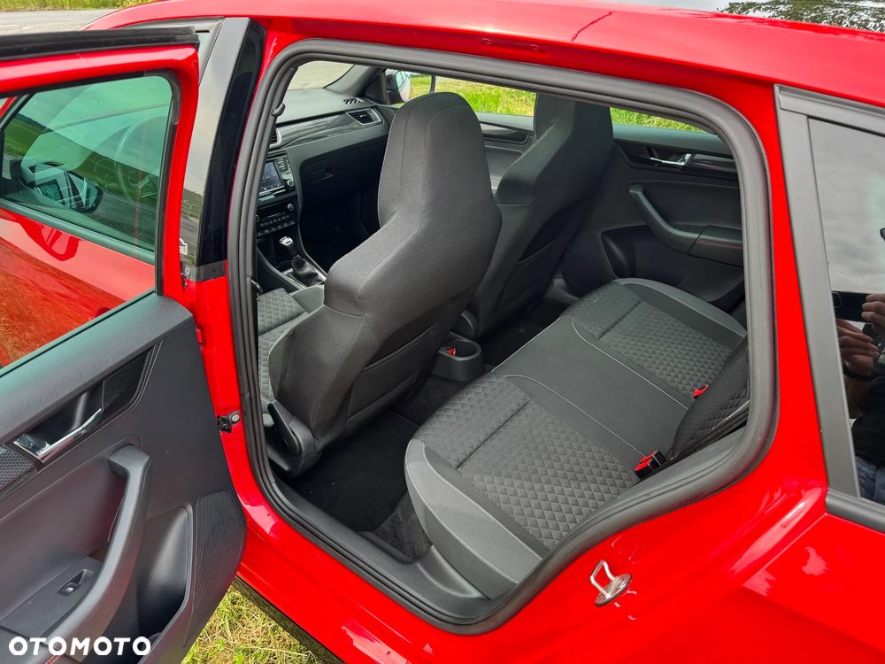 Skoda RAPID Spb 1.0 TSI Monte Carlo - 10