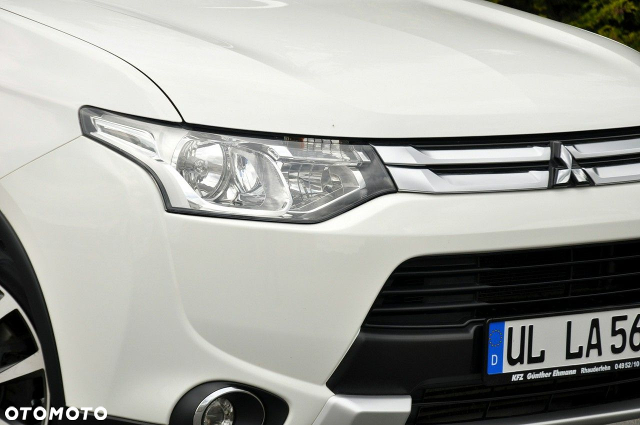 Mitsubishi Outlander - 12