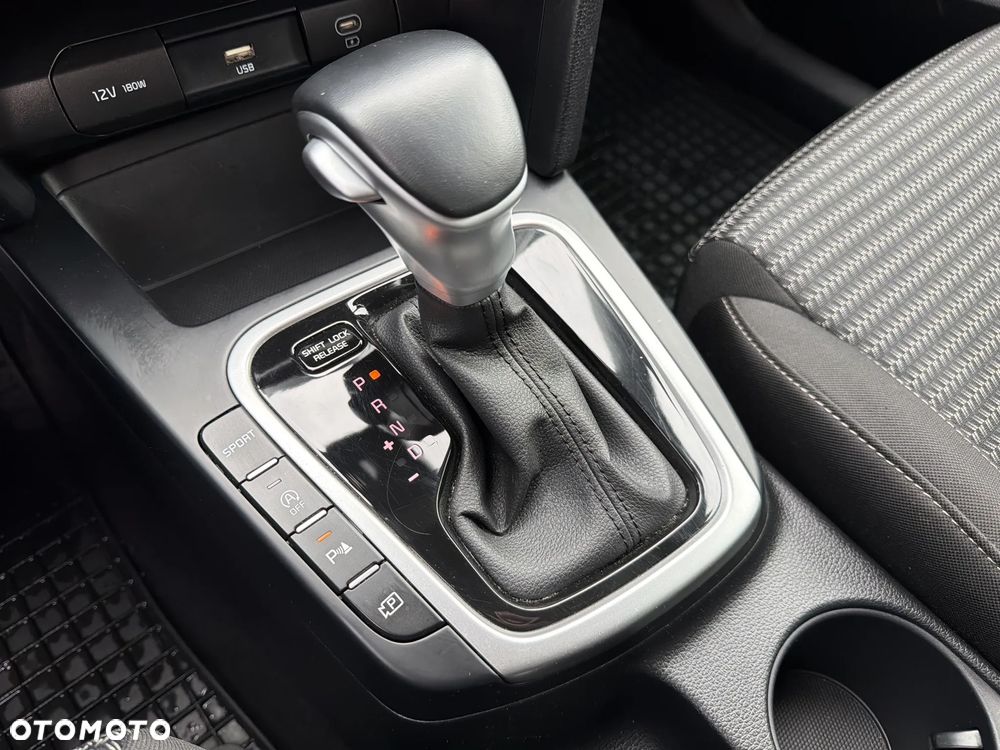 Kia XCeed 1.5 T-GDI M DCT - 16