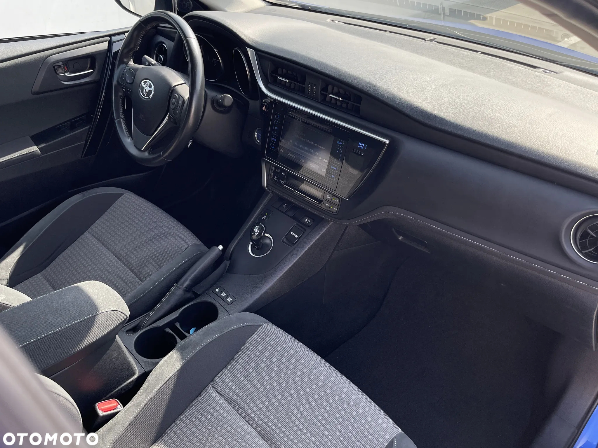 Toyota Auris 1.8 VVT-i Hybrid Automatik Style Selection - 11