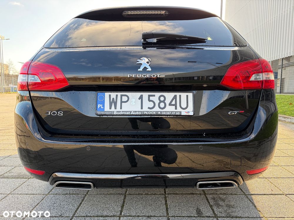 Peugeot 308 - 8
