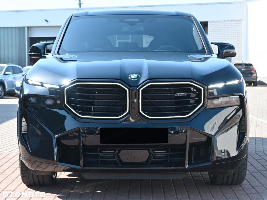 BMW XM - 10