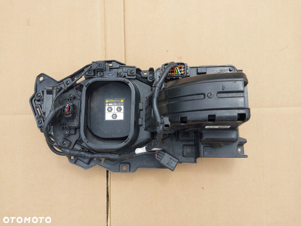KLAPKA GNIAZDA ŁADOWANIA GENESIS G80 GV70 ORYGINAŁ - 5