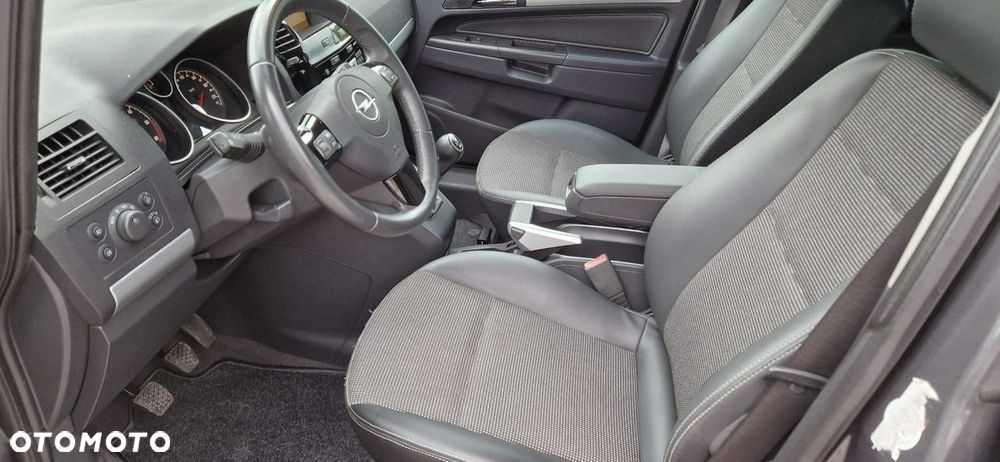 Opel Zafira - 18