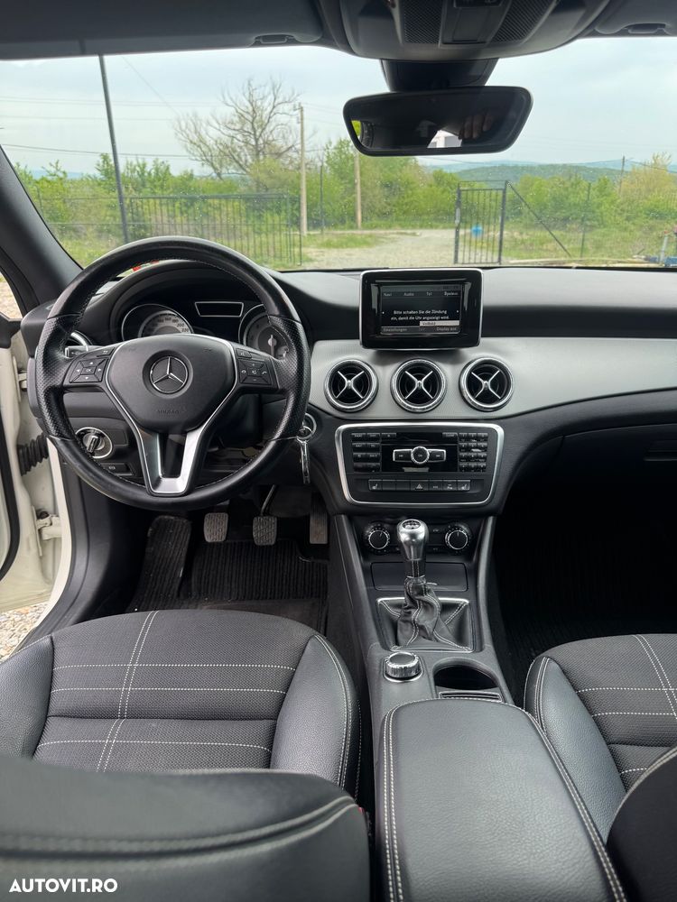 Mercedes-Benz CLA 180 - 10