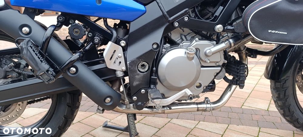 Suzuki V-STROM - 23