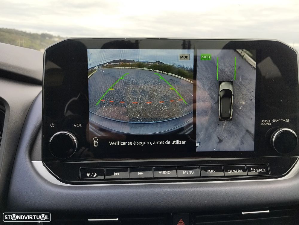 Nissan Qashqai 1.3 DIG-T MHEV Premiere Edition - 26