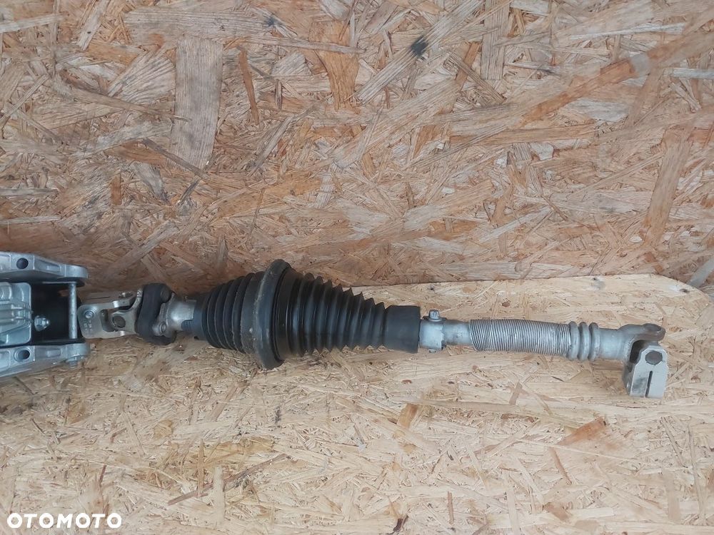 kolumna kierownicza krzyżak mercedes W204 A2044600216 204462206 - 3