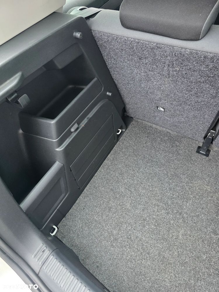 Skoda Fabia 1.0 Ambition - 17
