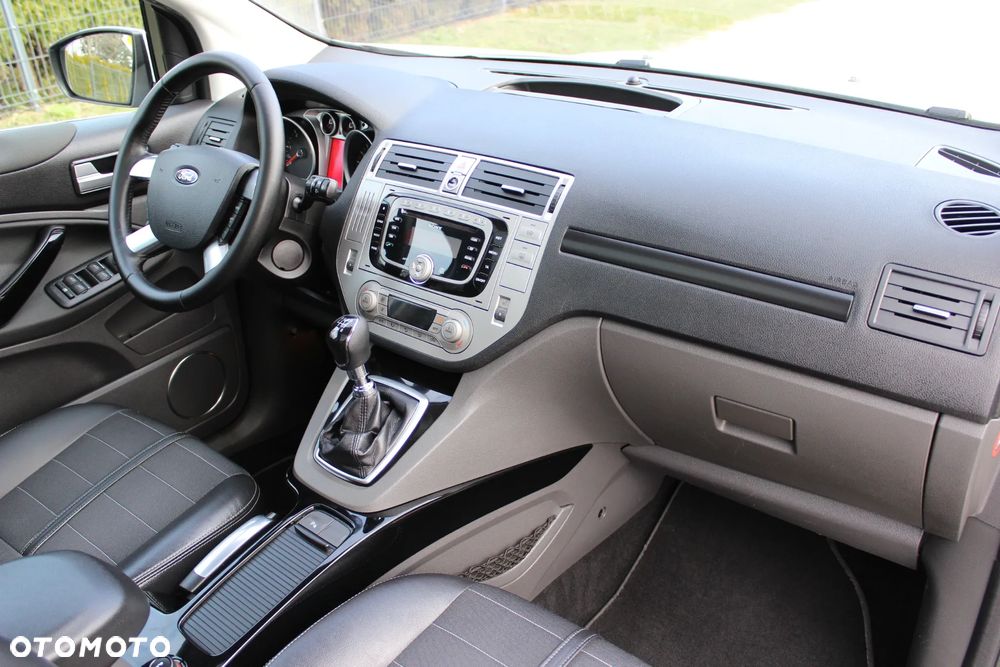 Ford Kuga 2.0 TDCi 4x4 Titanium - 23