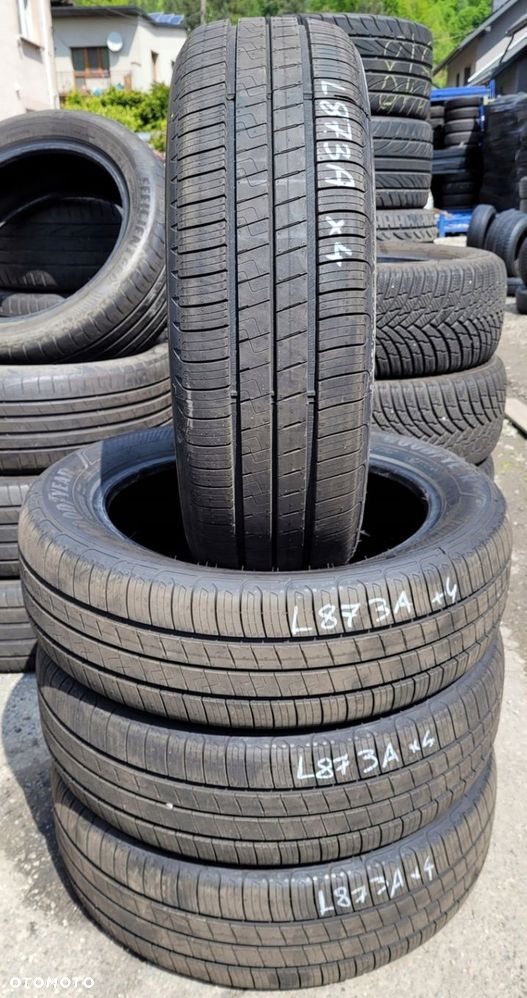 4x Goodyear EfficientGrip Performance 195/60R18 96H L873A - 2