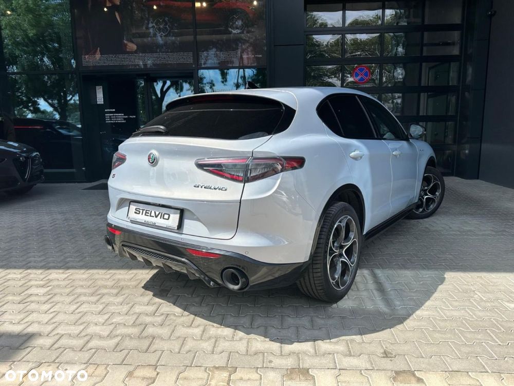 Alfa Romeo Stelvio - 7