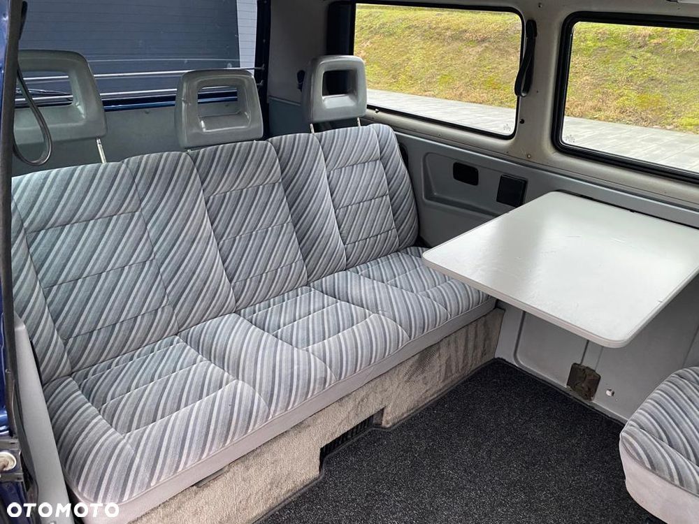Volkswagen Transporter - 5